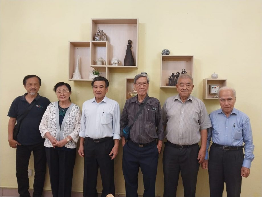 文告:马来亚南大校友会