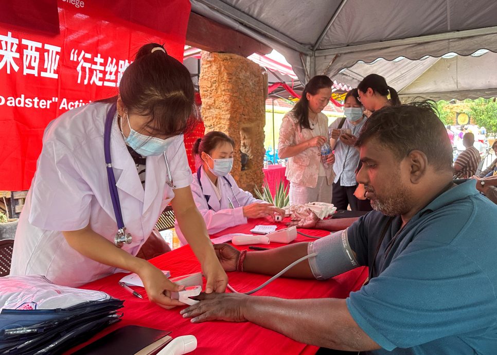 “丝路工坊”走进大马，中国药包受欢迎