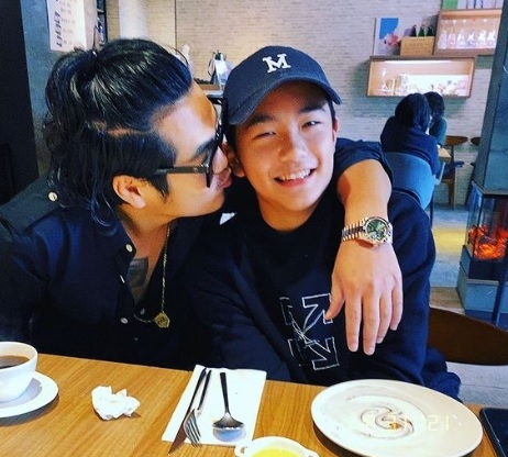 曹格14岁儿子与贾静雯18岁女儿谱姐弟恋? Joe亲揭真实关系