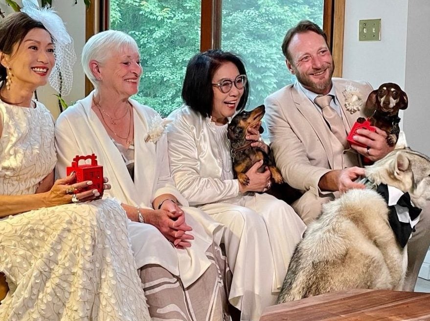 李司棋女儿3度出嫁 外籍女婿跟足传统习俗敬茶