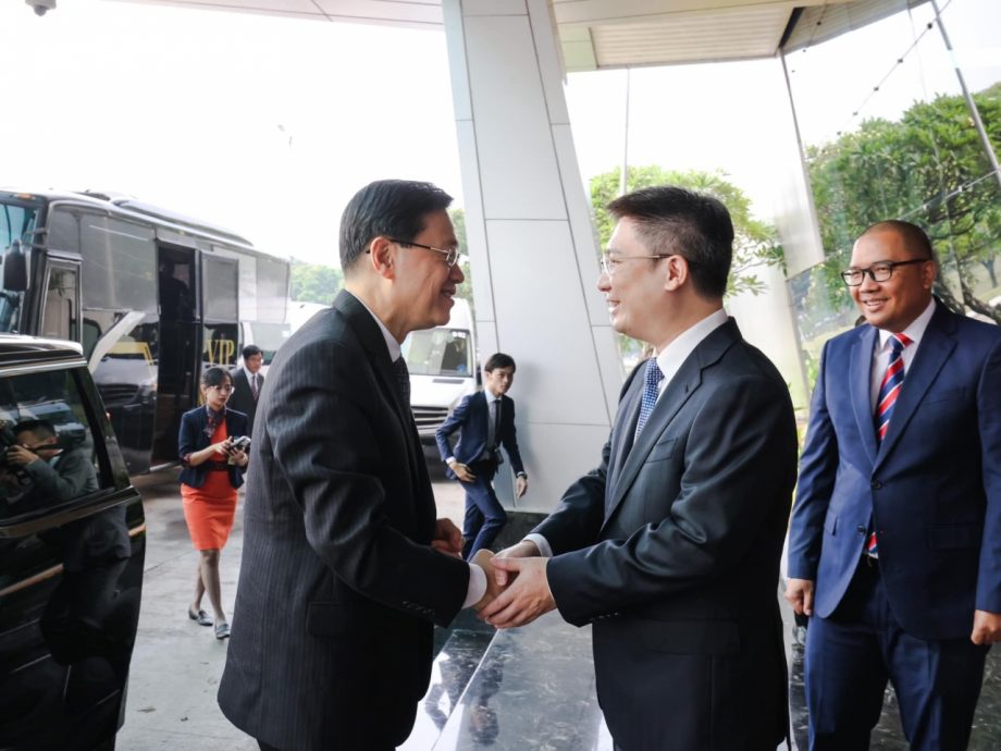 李家超率团抵雅加达 与印尼政府官员及东盟秘书长会面