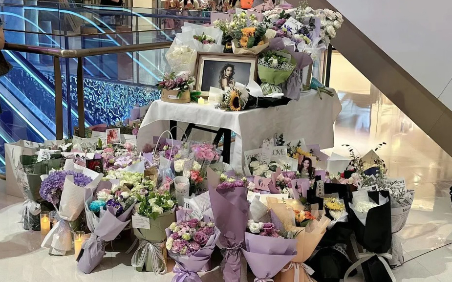 李玟头七|各地粉丝恸追思 “在天上还好吗?”