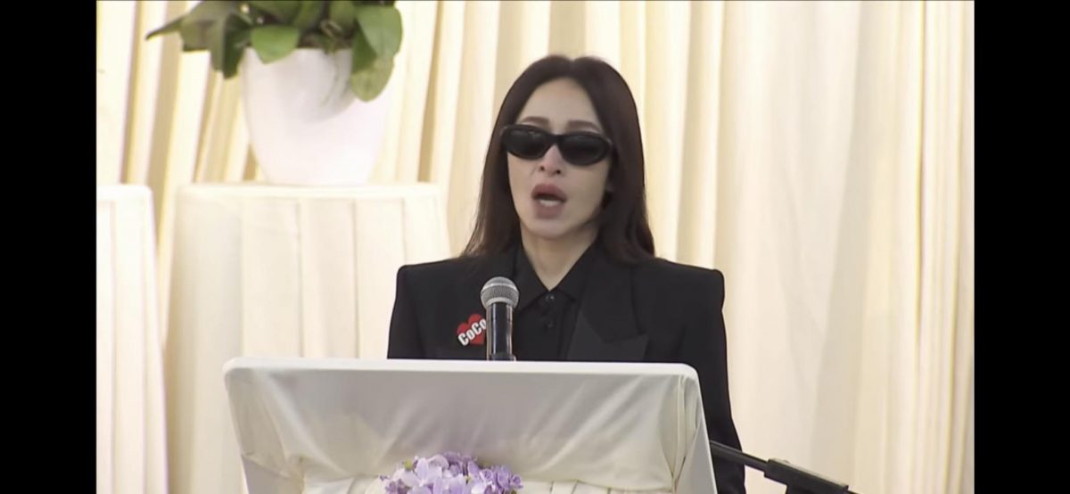 李玟追思会|萧亚轩痛哭送别 “你是我永远的天后”