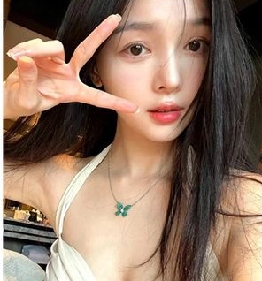 李现爆秘恋巨胸网美  暧昧4线索就缺同框照