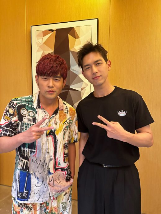 李现爆秘恋巨胸网美  暧昧4线索就缺同框照