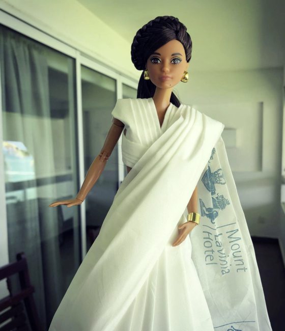 杨建 #flushablefashion／“可冲走”的Barbie时装？