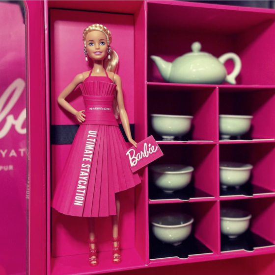 杨建 #flushablefashion／“可冲走”的Barbie时装？