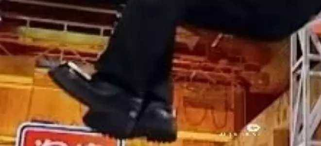 杨洋上节目穿增高鞋沦笑柄 魏大勋怼别耍帅网狂赞