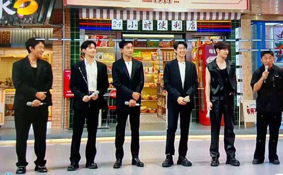 杨洋上节目穿增高鞋沦笑柄 魏大勋怼别耍帅网狂赞