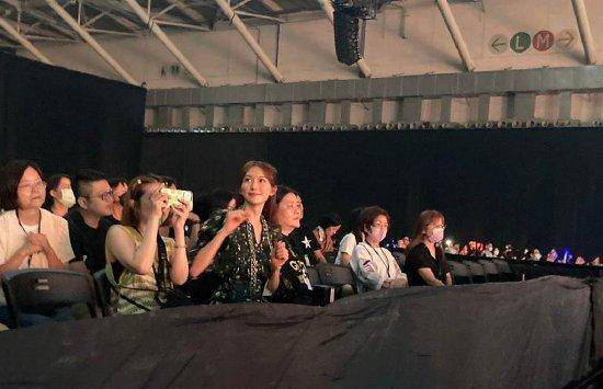 林志玲力挺AKIRA演出 经纪人辟谣:真的没有要引退!