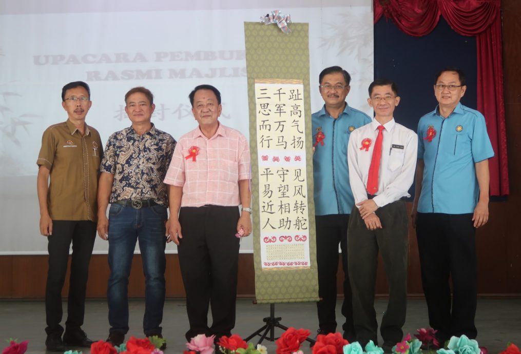 柔︰版头之一:罗强贞:“中学华文班师资若不解决,必让华小日后饱尝苦果”