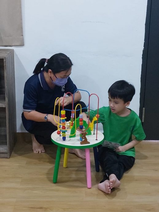 柔：【善心美事】：居銮华文同济会打造图书馆  盼为社区添书香
