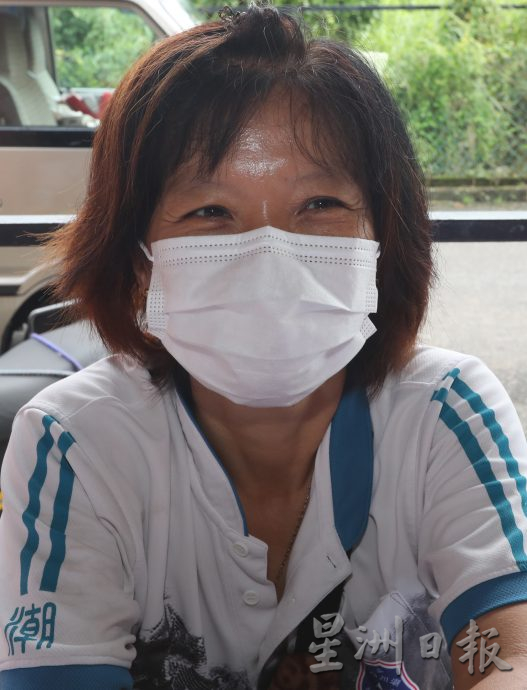 柔:【特稿】:焦点社区:新山苏丽雅巴刹 洪文兴:发展商无权调涨租金 摊贩无须担心被逼迁