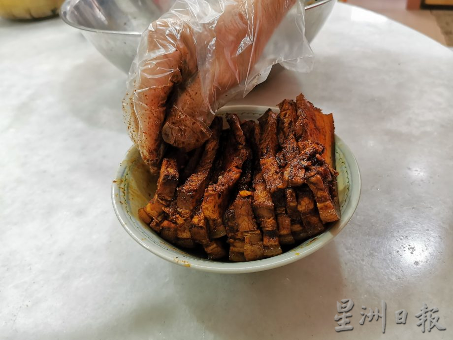 柔：封底：食客指路之私房好菜（8月1日刊）：黄美珍分享擂茶及扣肉包，卖相口感俱佳