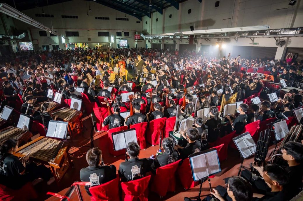 柔:新闻: “狮源南洋舞”舞狮盛会 为东甲启二筹获82万8000令吉