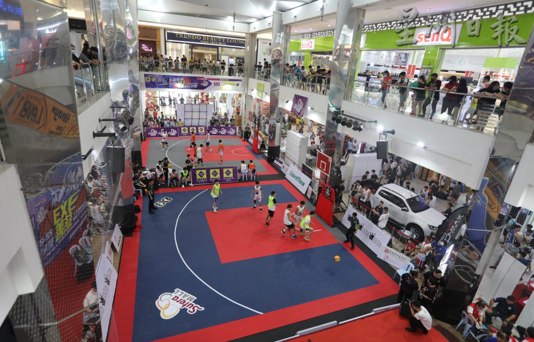 柔：社团版头条：新山福建会馆青年团五福城广场举办3X3慈善篮球公开赛，132球队竞技