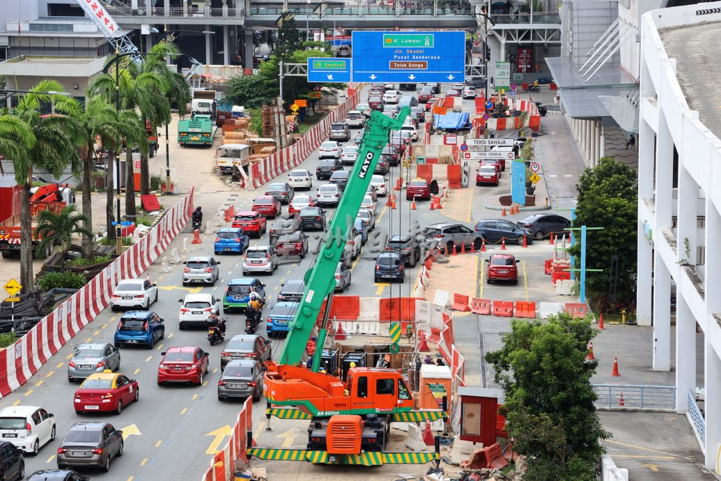 柔：让路RTS工程 新山多路关闭  出门先规划免困车龙