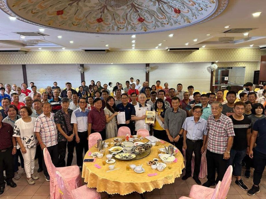 柔:魏家祥与华团代表交流,拨款5万给永二