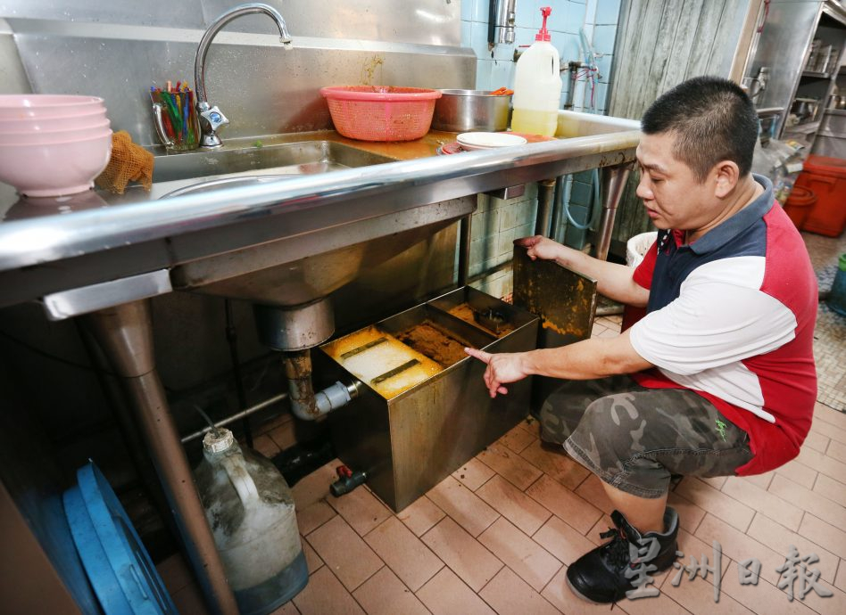 正确回收为环保尽一分力 怡市厅推广回收废食油