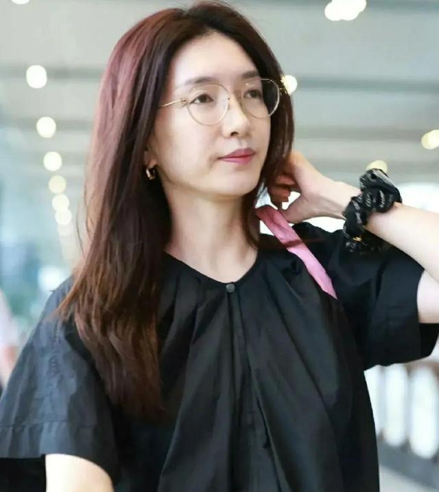 江疏影素颜被嘲像大婶 亲晒妆前妆后照:坦然面对