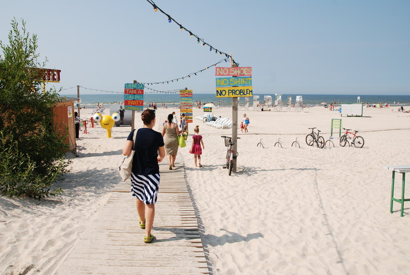 污水厂含硫污水入海 拉脱维亚急封沙滩禁泳