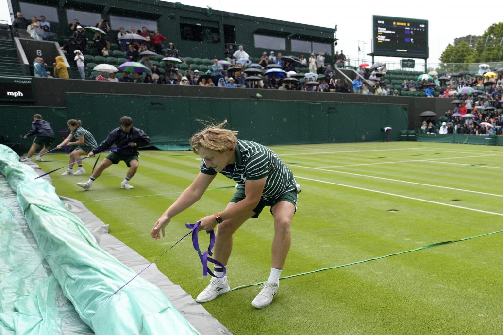 温网| 雨神光顾赛程严重挤压  阿卡吹响争冠号角