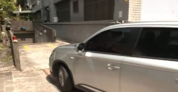 炎亚纶住家遭搜查! 警怀疑偷拍未成年恐非个案