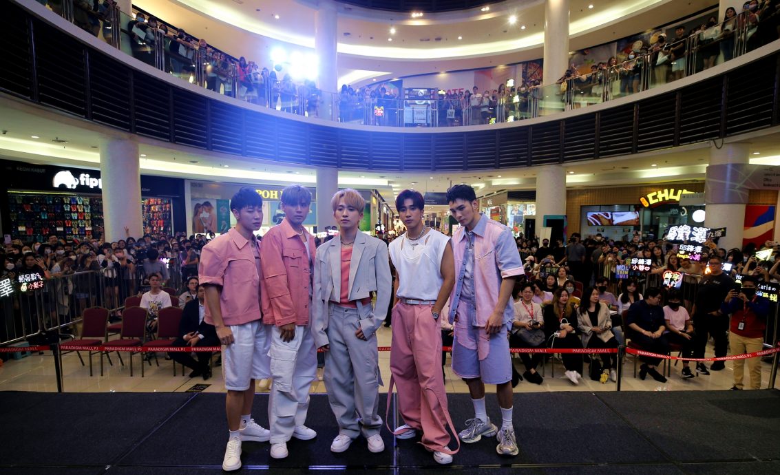 特属限定版演唱会 五坚情宠大马坚果