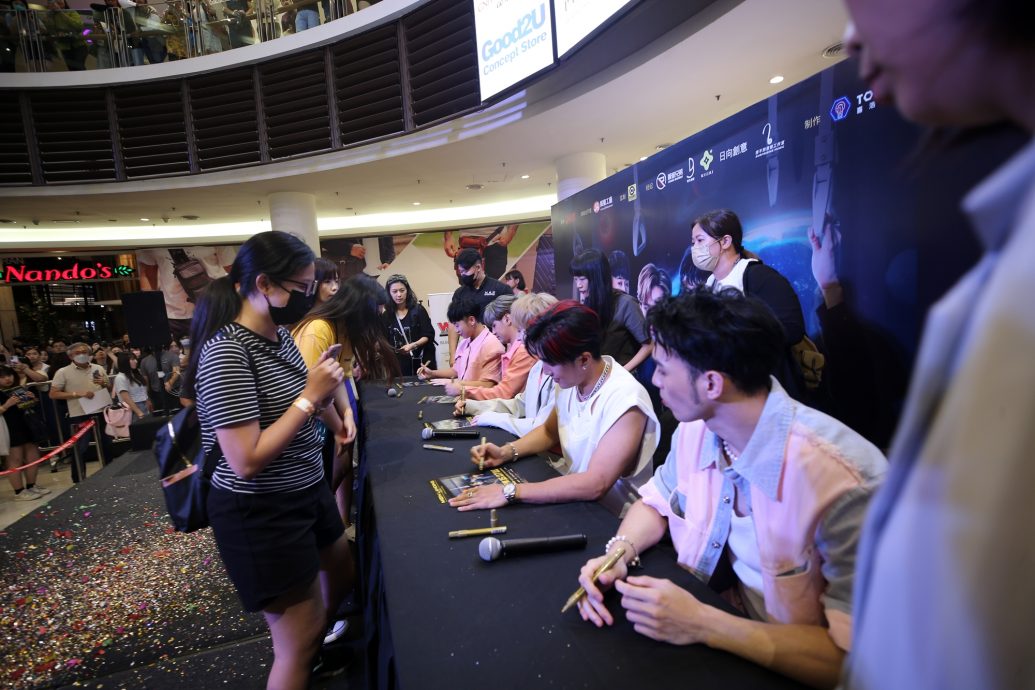 特属限定版演唱会 五坚情宠大马坚果