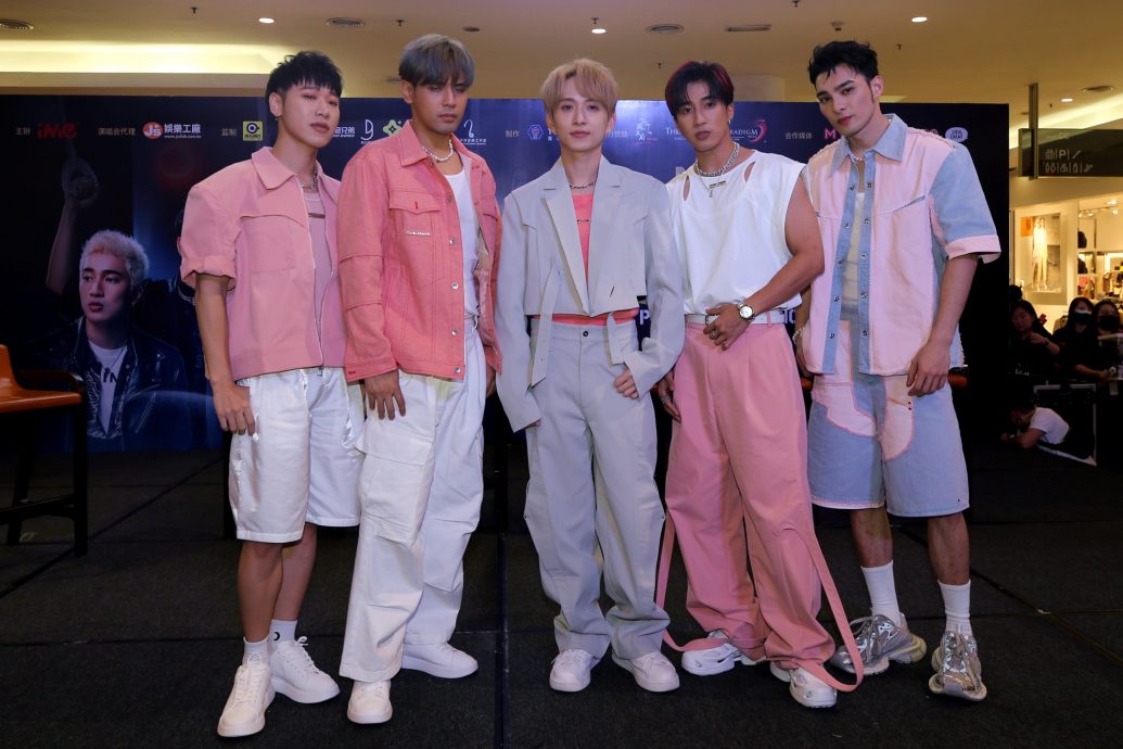 特属限定版演唱会 五坚情宠大马坚果