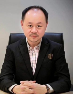  独家|女子列酒楼“19错”搞砸婚宴引议  律师：网络公审有这个风险