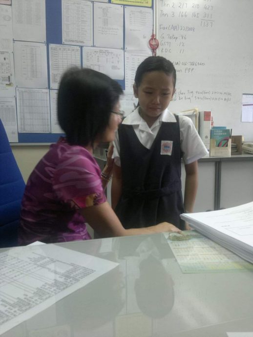 独家|用华语与顾客畅聊视频爆红 巫裔女:谢谢华小栽培