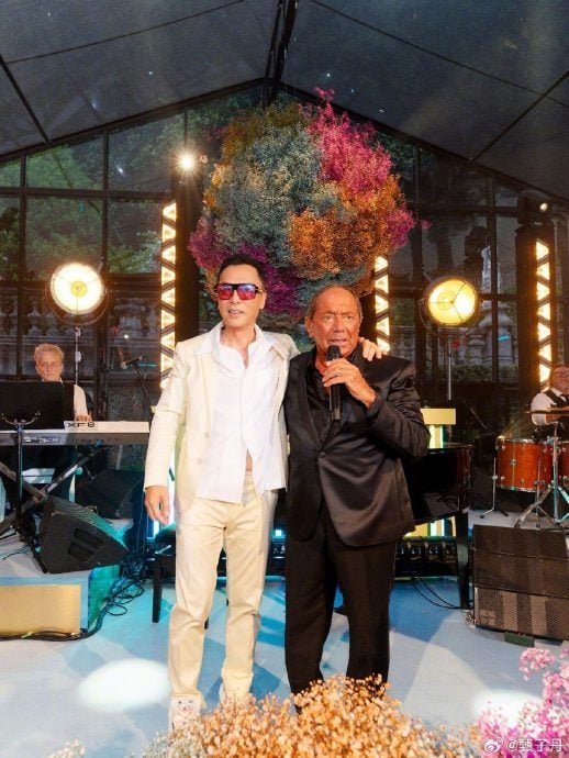 甄子丹60大寿众星云集 与前妻所生大儿子罕露面拍全家福