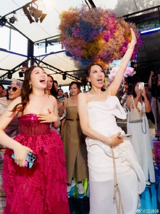 甄子丹60大寿众星云集 与前妻所生大儿子罕露面拍全家福