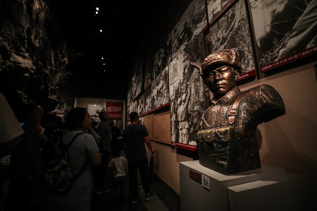 看世界/抗美援朝结束70年 丹东现参观热潮