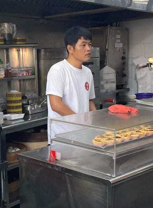 经济不景转行? “周杰伦”餐室卖点心