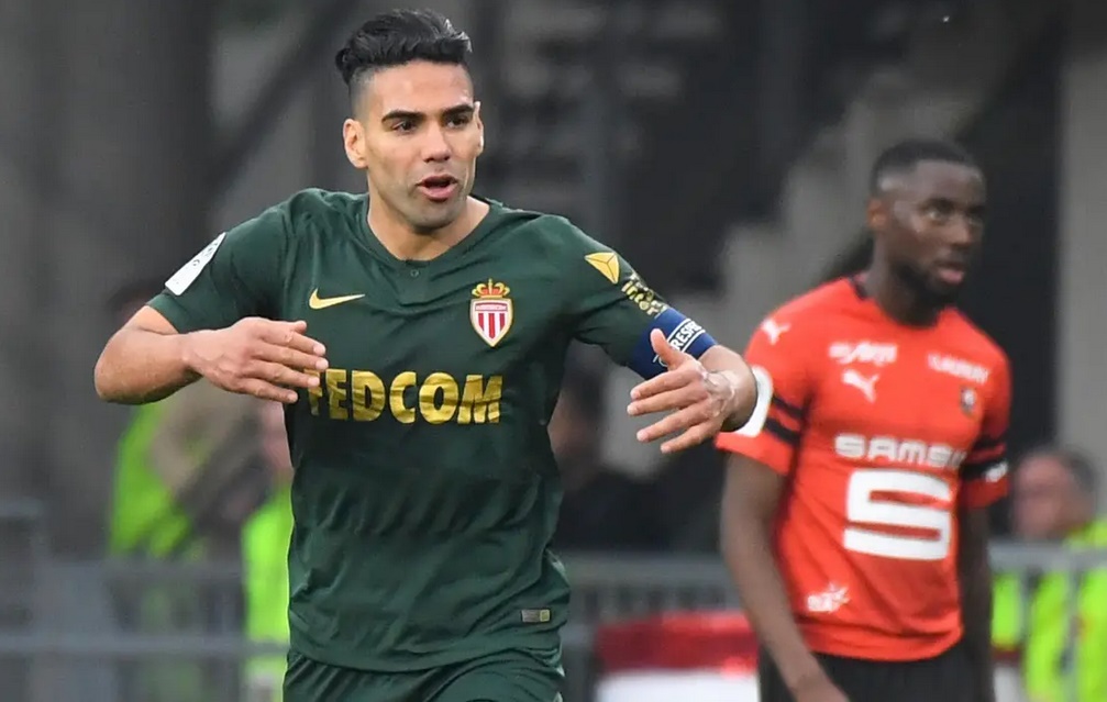 续约华连卡诺粉碎谣言  法尔考没加盟南虎踢马超