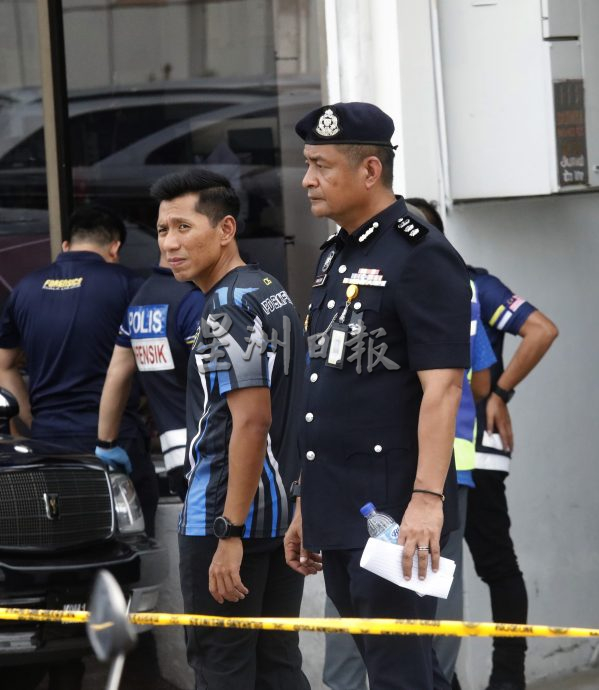 茜蒂卡欣车底遭人安装土制炸弹