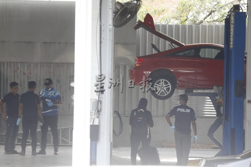 茜蒂卡欣车底遭人安装土制炸弹