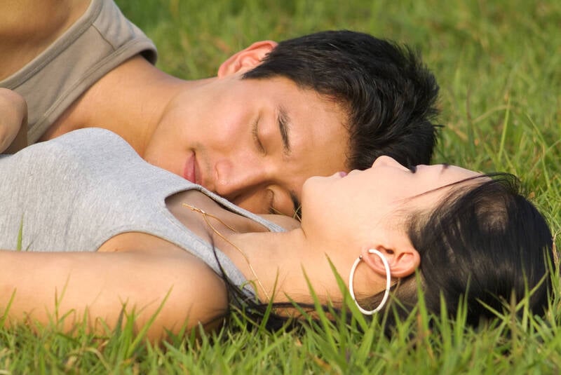 翻来覆去睡不著？韩国研究：超过半小时才入睡者 死亡风险达两倍