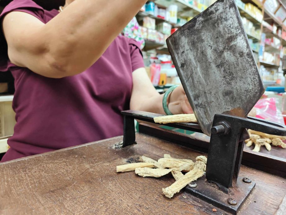 老就是宝/巴生港口万安和药酒有机行 屹立半世纪
