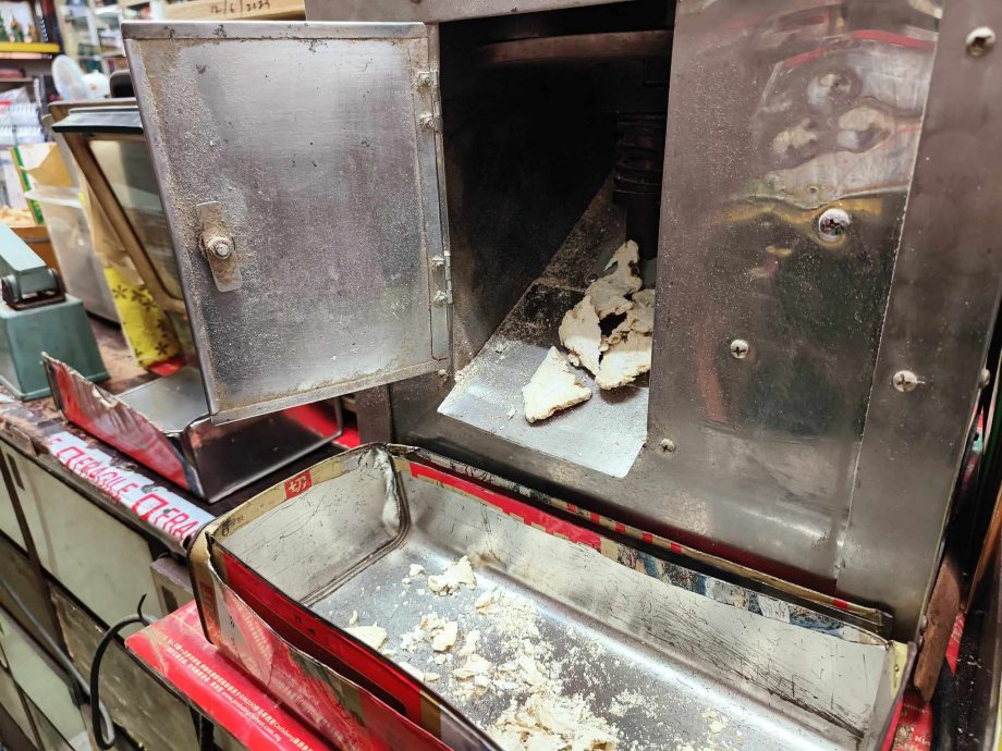 老就是宝/巴生港口万安和药酒有机行 屹立半世纪