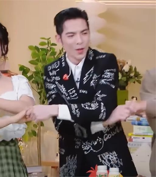 萧敬腾错教阿美族围舞 惹怒族人:不会不要乱教