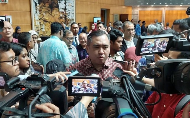 视频|年轻人申请驾照更容易 陆兆福:下周公布新政策