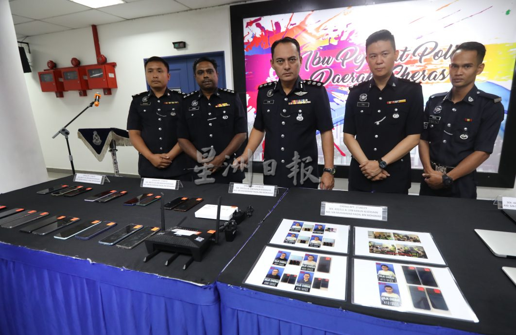 警破诈骗集团呼叫中心,捕10中国男子