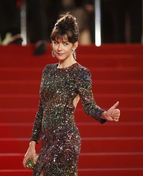 认曾遭谢勒狄柏度性骚 苏菲玛索还被打到头晕