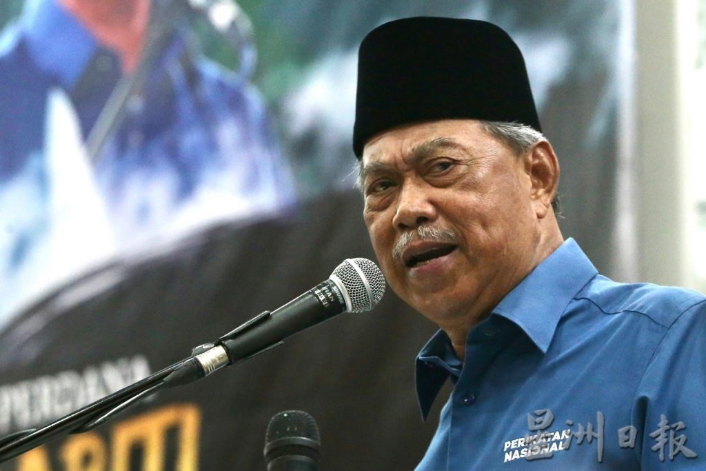 讽刺慕尤丁故事只说一半 FELDA主席:你宣布注销83亿债务却没做