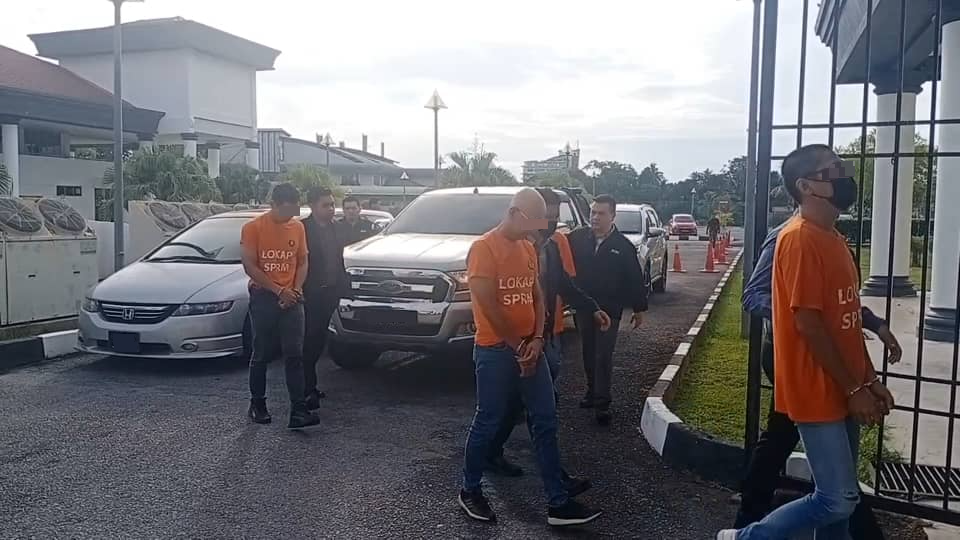 豪华车逃税3300万 反贪会逮捕7男 