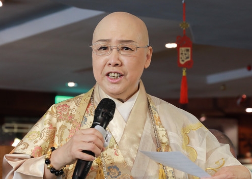 费玉清被疯传重病昏迷私生子现身 胞姐怒斥:造谣者可恶