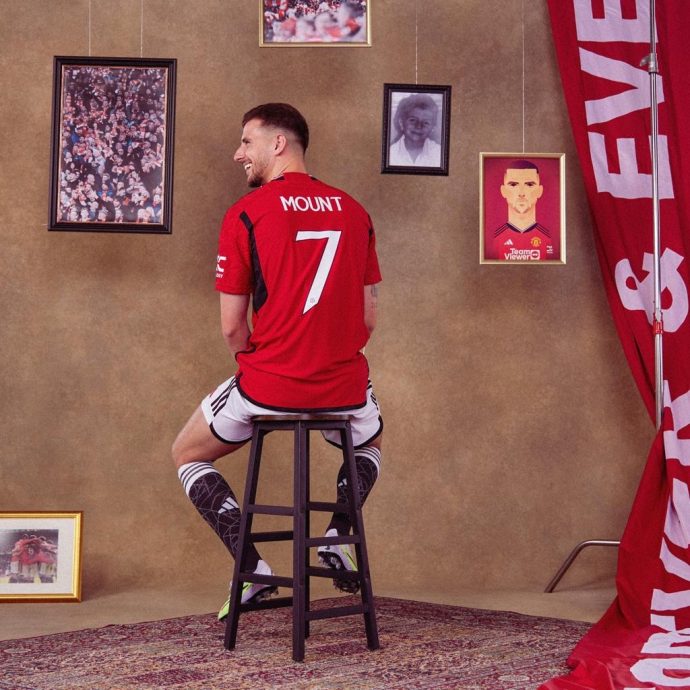 身披曼联传奇7号战袍 芒特任重道远